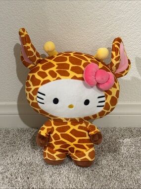 NWOT Hello Kitty Giraffe Plush - Brown, Yellow & Pink Bow